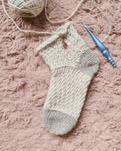 how to crochet socks with heel