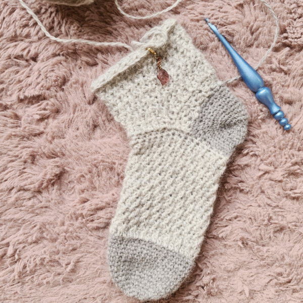 how to crochet socks with heel