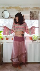 How to crochet bell sleeves